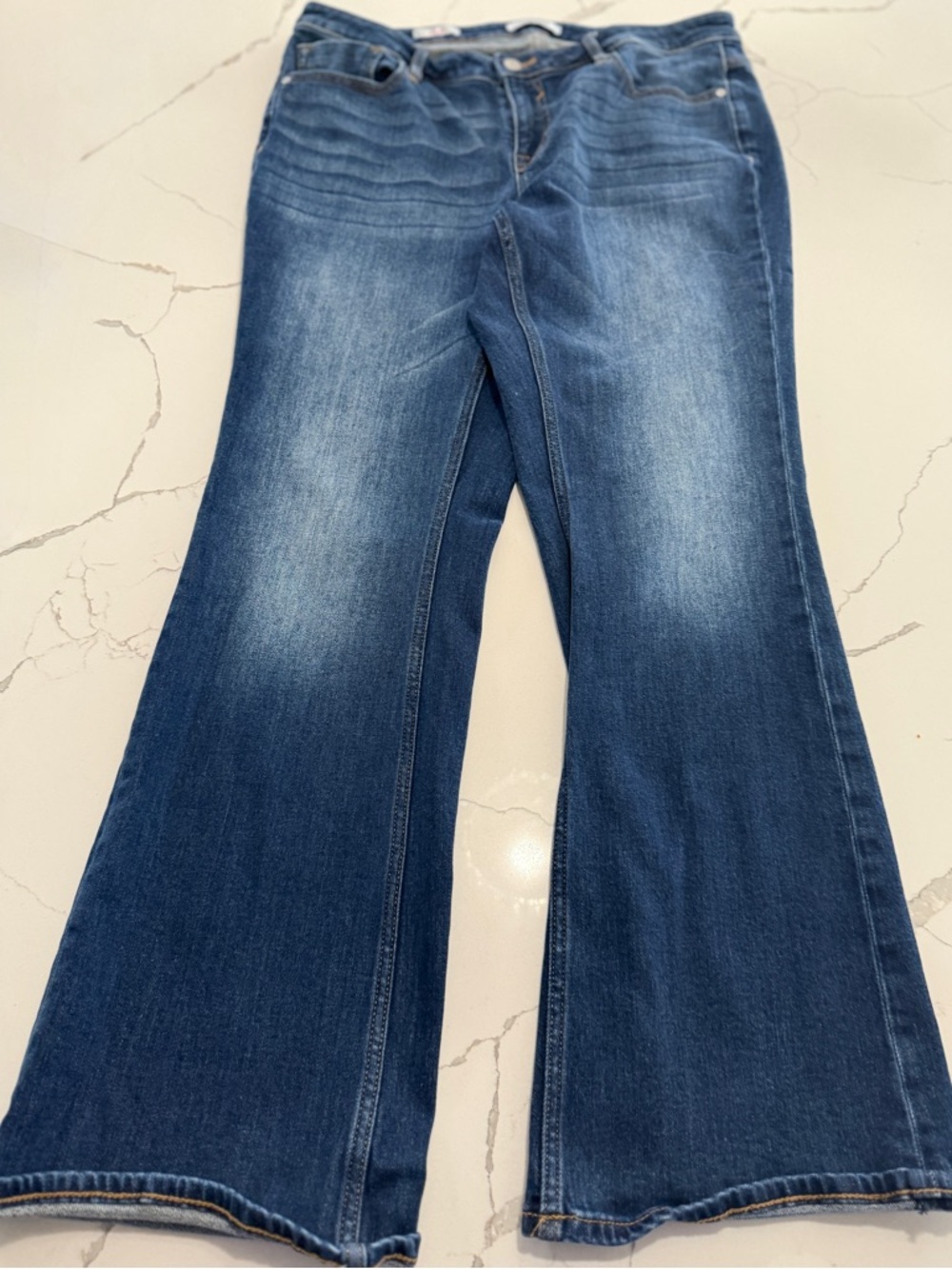 Vigoss Wide-Leg Flare Jeans in Medium Blue Wash